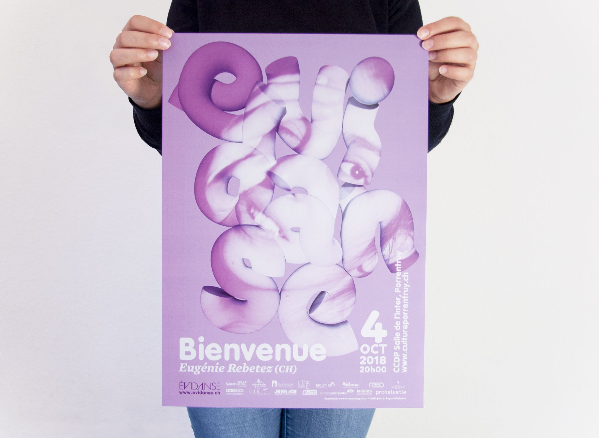 evidanse 2018-2019 affiche Bienvenue Eugenie Rebetez - crédit photo Augustin Rebetez - édition aicc - impression le franc-montagnard SA - graphisme arnaud-chappuis