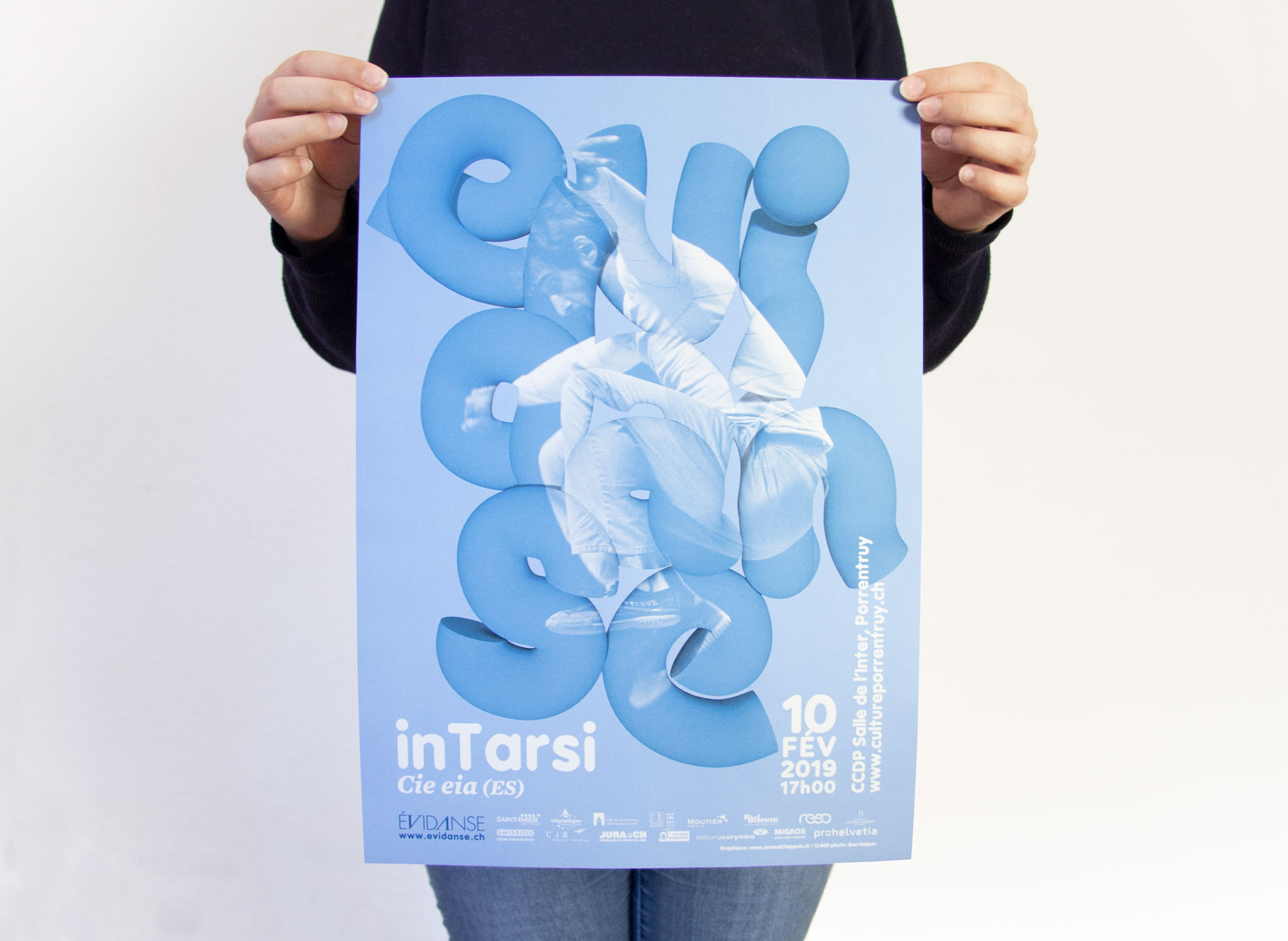 evidanse 2018-2019 affiche InTarsi Cie Eia - crédit photo Ben Hopper - édition aicc - impression le franc-montagnard SA - graphisme arnaud-chappuis